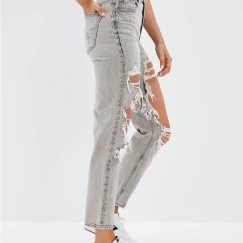 American Eagle Outfitters Light Gray Ripped Straight Leg Mom Jeans
